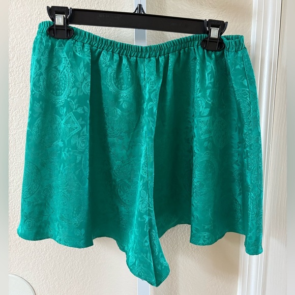 Vintage Victoria's Secret Gold Label Satin Pajama Set in Emerald Green - Size M - Picture 4 of 6